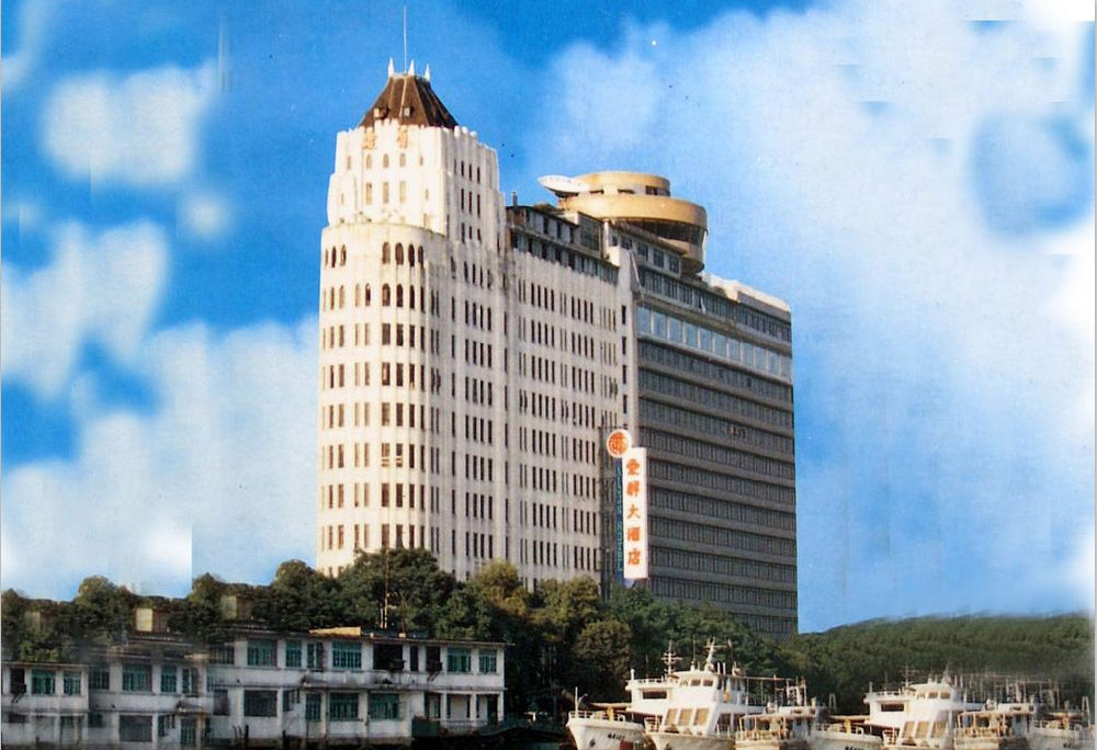 酒店園區(qū)類停車場管理方案：特殊車輛分區(qū)引導(dǎo)、社會車輛合理收費(fèi)